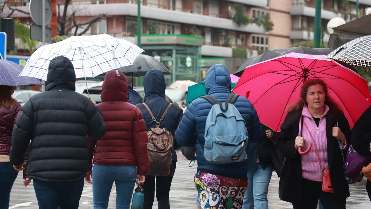 La Aemet activa para este lunes avisos por fenómenos costeros y lluvias en estas comunidades