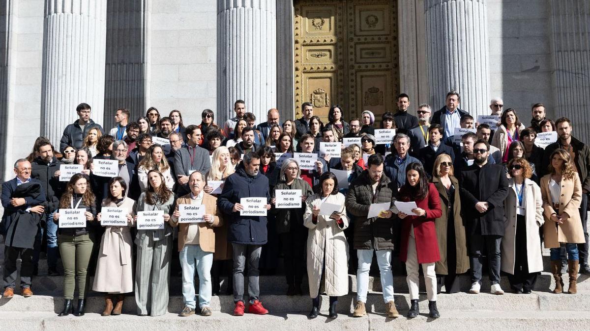 No son los periodistas, es la democracia