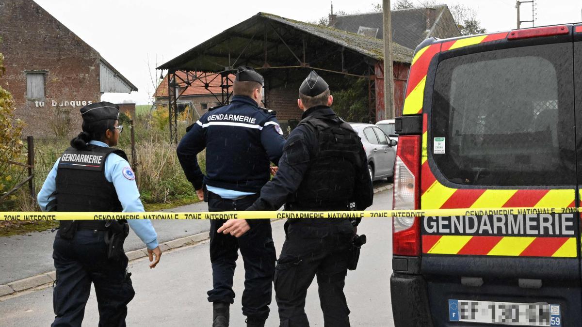 Un muerto y cinco policías heridos en un ataque a cuchillo en el este de Francia que se investiga como atentado terrorista