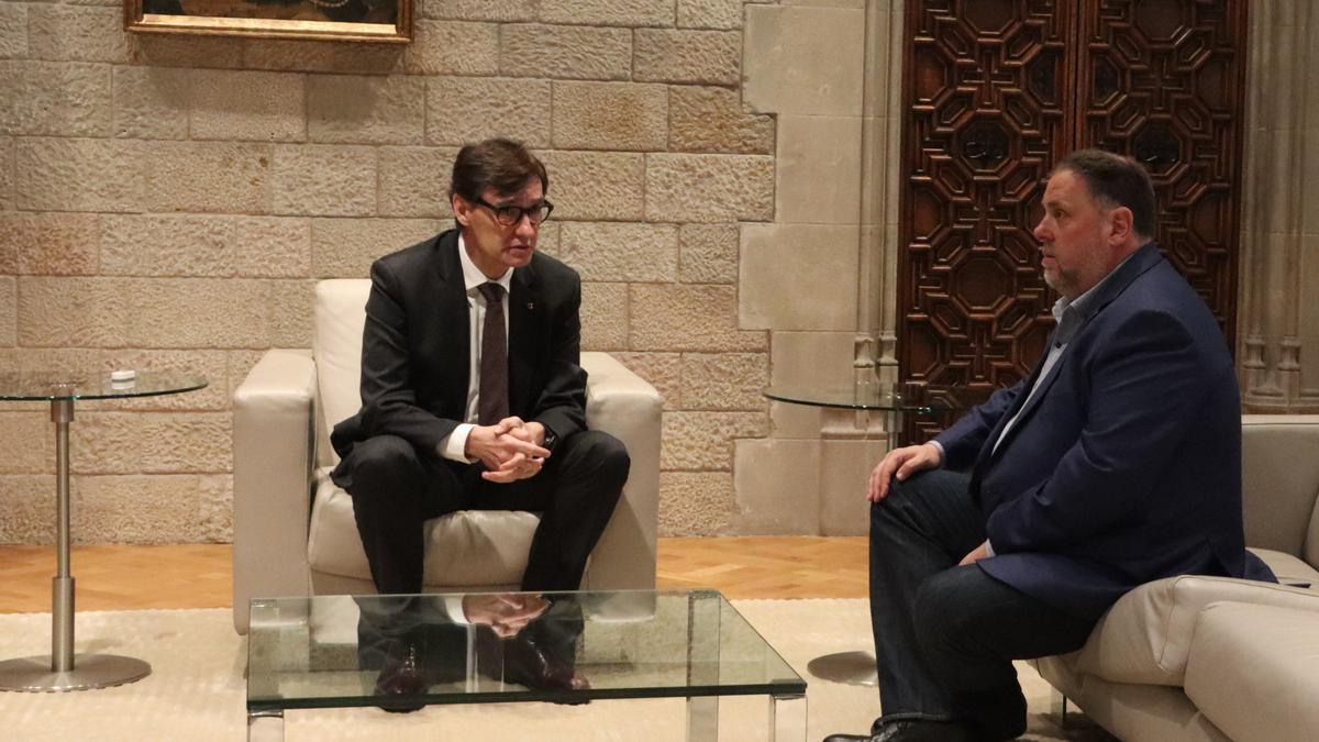 Illa y Junqueras se reúnen en la Generalitat en un «clima de cordialidad» para abordar las comisiones bilaterales