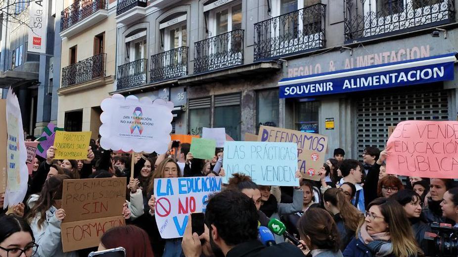 Ayuntamientos progresistas de Madrid ofrecen prácticas de FP ante «la falta de previsión» del gobierno de Ayuso