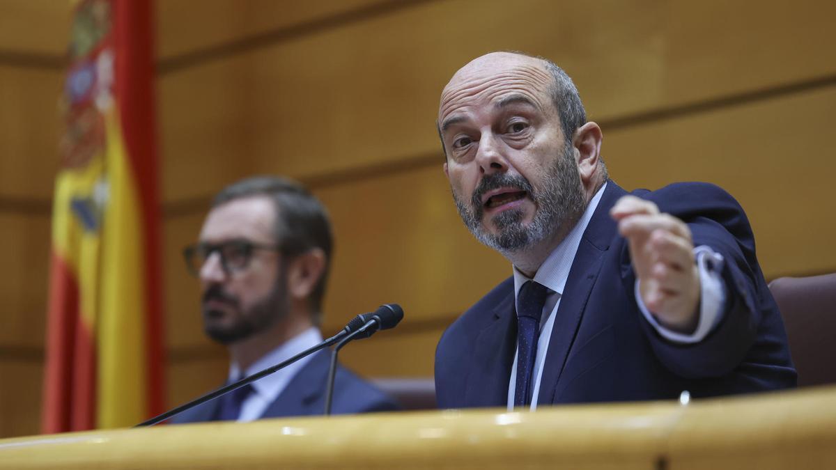 El Senado oculta los informes que permiten a un asesor del PP ser abogado de Manos Limpias contra el fiscal general