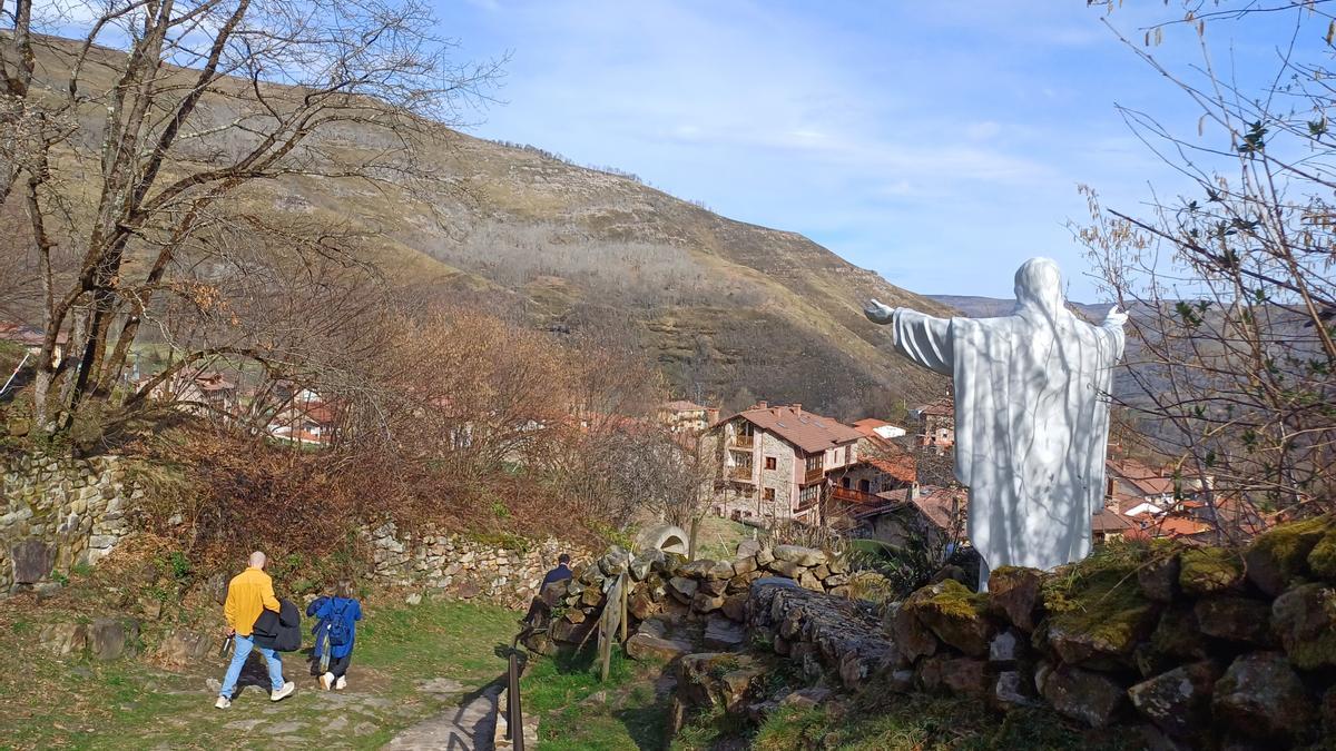 Garabandal: un milagro cristiano inexistente que ha salvado a un pueblo de la despoblación