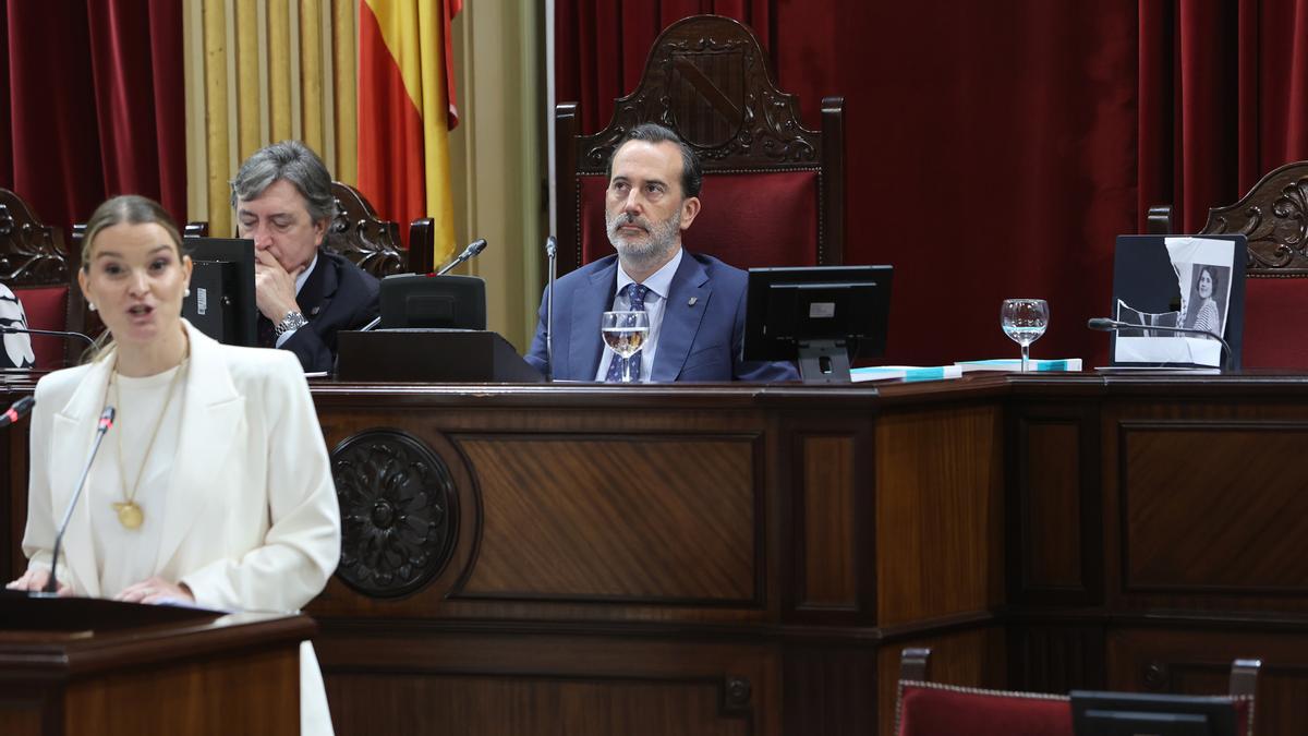 El PP obvia el proceso judicial al president de Vox del Parlament balear y sella nuevos pactos con la extrema derecha