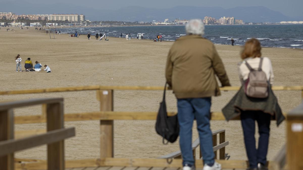 AEMET prevé una subida de las temperaturas este jueves, con alguna niebla y vientos fuertes en Galicia