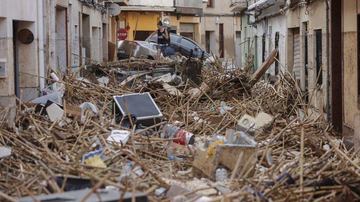 Los solicitantes de asilo afectados por la DANA podrán pedir la regularización sin desistir antes de su petición de protección