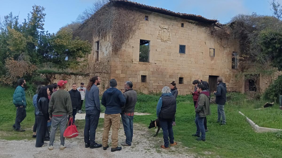 La Escuela de los Pueblos: cómo formar promotores de vida a través del trabajo en comunidad en la España olvidada