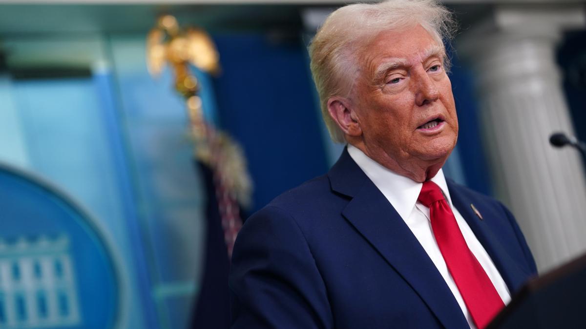 Trump anuncia que duplicará al 50% los aranceles al acero y aluminio de Canadá