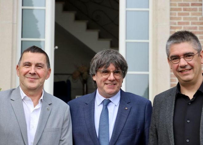 Puigdemont recibe a Otegi en Waterloo y ponen en común «retos» en un contexto «cada vez más cambiante»