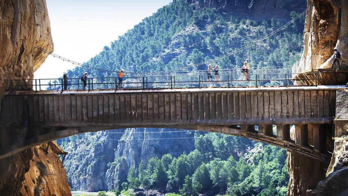 Una de las rutas de senderismo más impresionantes de España contará también con el el puente peatonal más grande del país