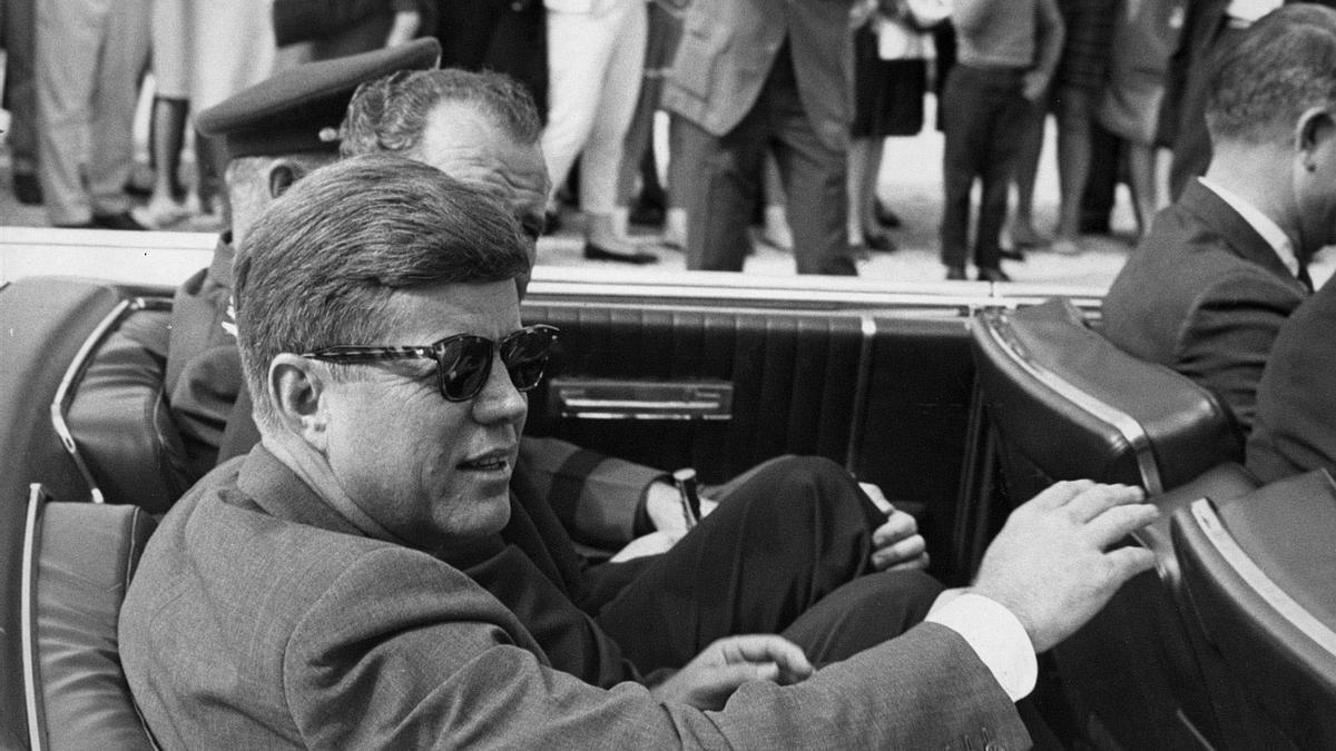 EEUU desclasifica más de mil documentos sobre el asesinato de Kennedy