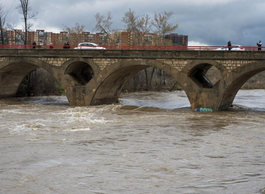 Tormentas y nieve para el fin de semana en Madrid antes de la llegada de la borrasca Laurence