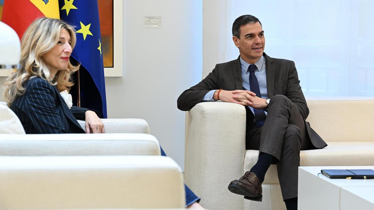 Sumar dice que aumentar el gasto en defensa «no garantiza» la autonomía europea tras la reunión con Sánchez