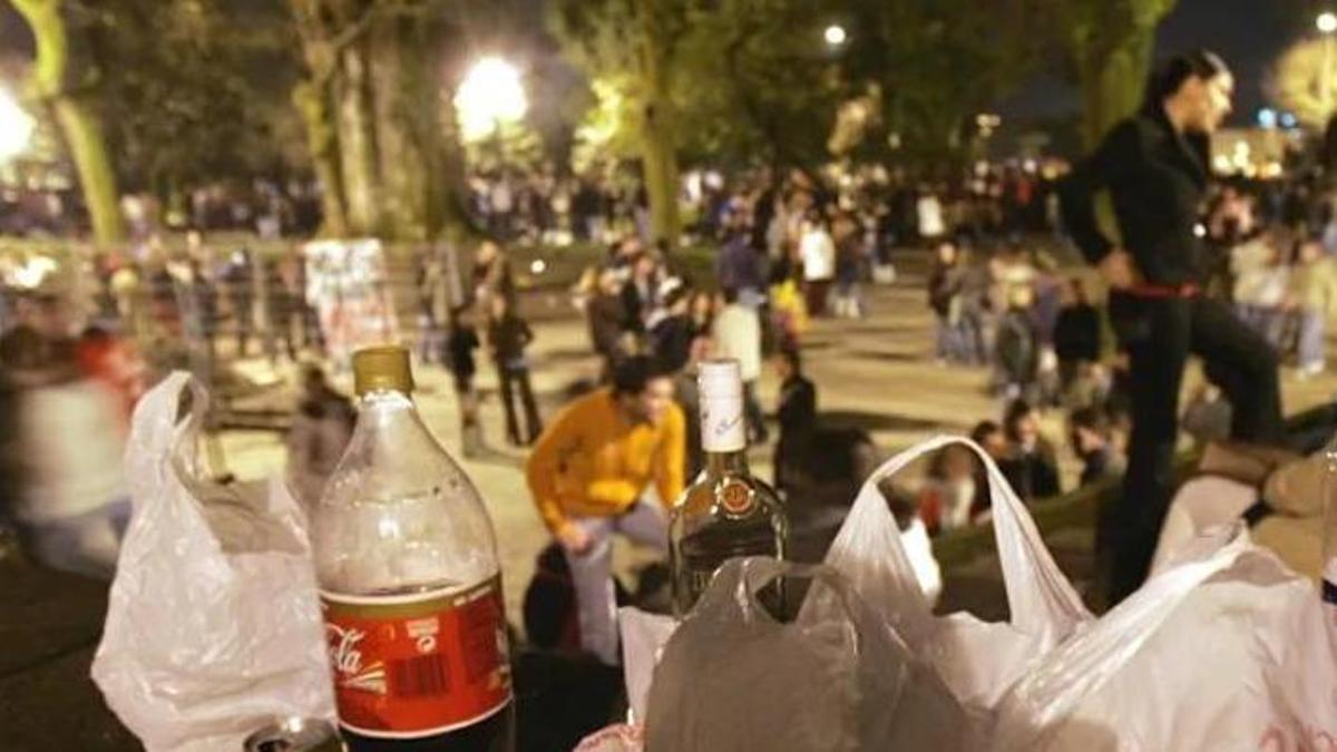 La nueva ley para alejar a los menores del alcohol prohíbe el consumo en eventos infantiles y residencias de estudiantes