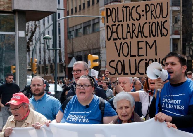 Centenares de personas protestan en nueve ciudades catalanas contra el «caos» en Rodalies: «La paciencia se ha acabado»