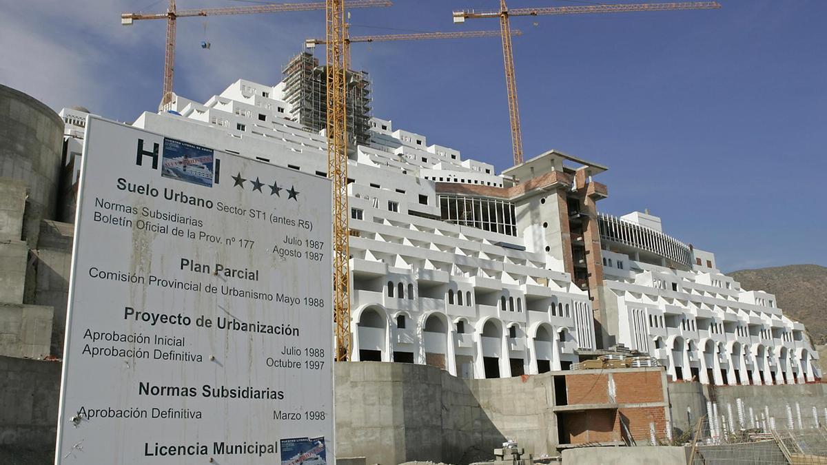 El Gobierno activa la expropiación de El Algarrobico amparándose en dos informes de la Abogacía del Estado