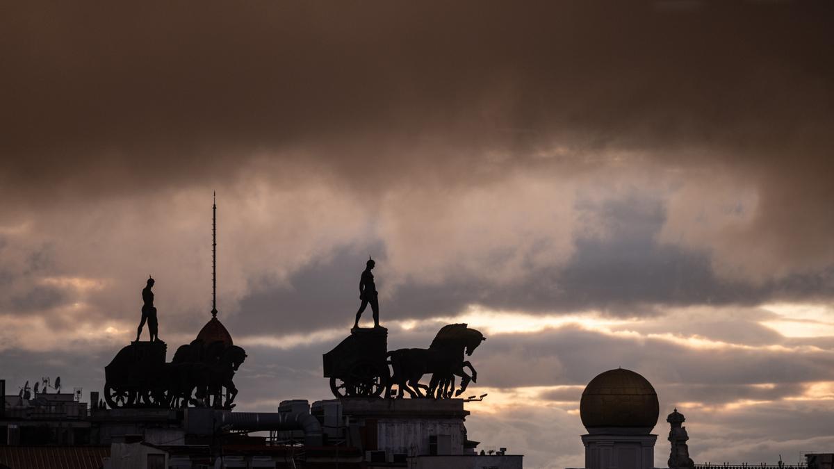 La borrasca Laurence no cesa en Madrid: tormentas y aviso amarillo por fuertes lluvias