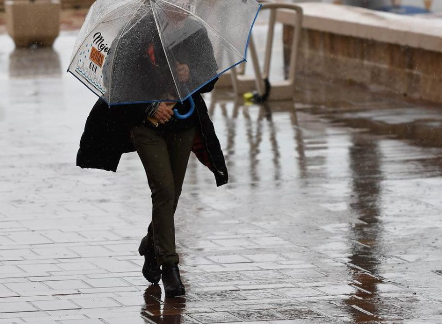 La borrasca Martinho aterriza con fuerza: la Aemet activa avisos por vientos de hasta 100km/h y fuertes lluvias