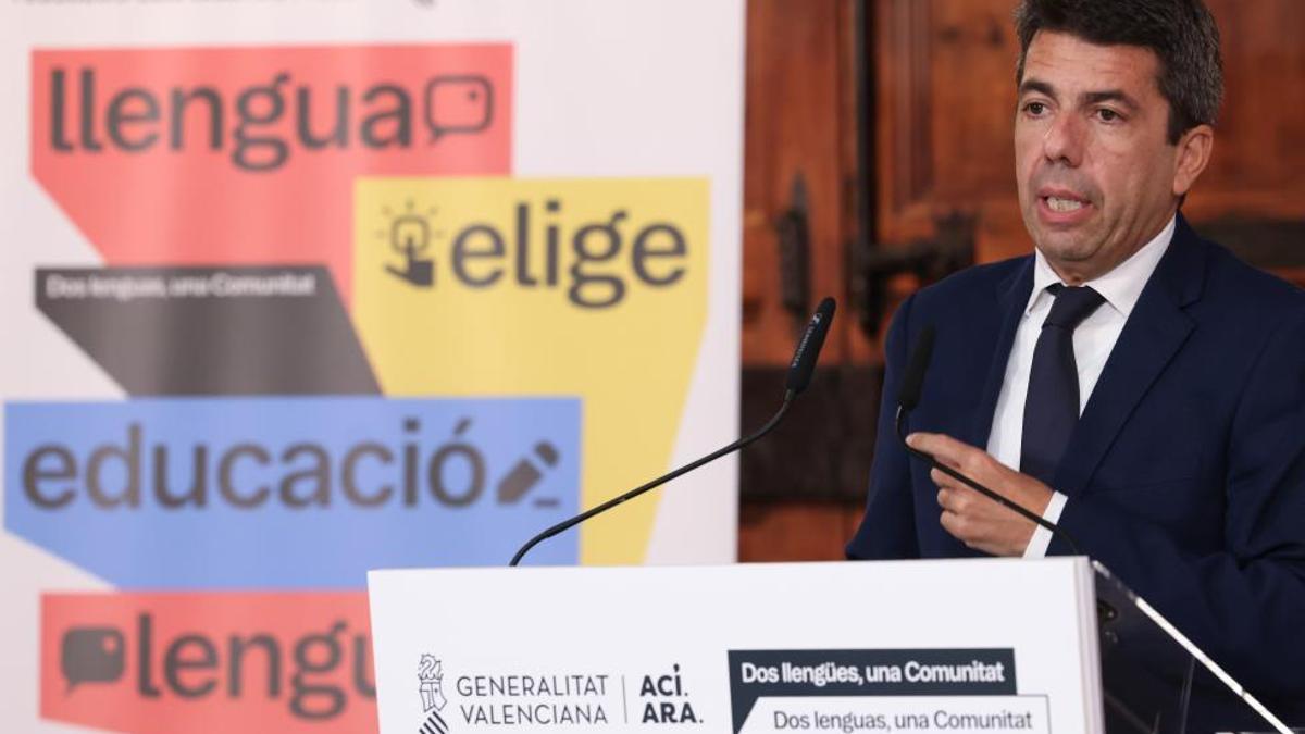 Autogol de Mazón en su referéndum escolar: el valenciano gana y le deja sin bandera ni capital político