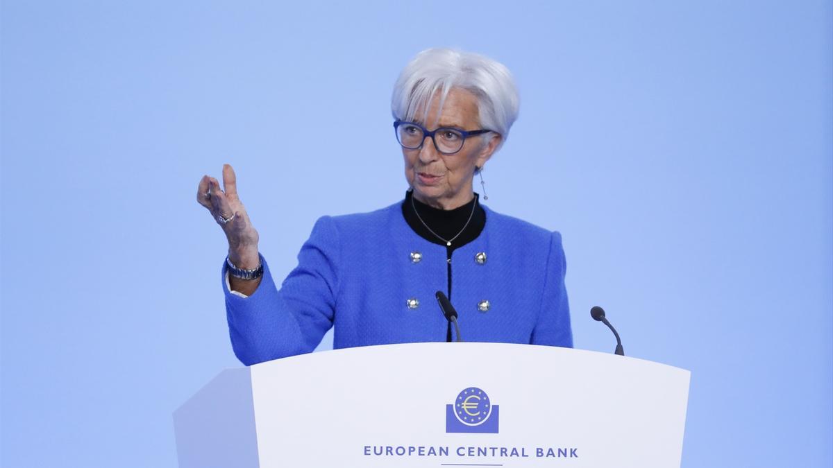 El BCE recorta los tipos de interés 0,25 puntos al 2,5% y vuelve a rebajar la previsión de crecimiento de la eurozona