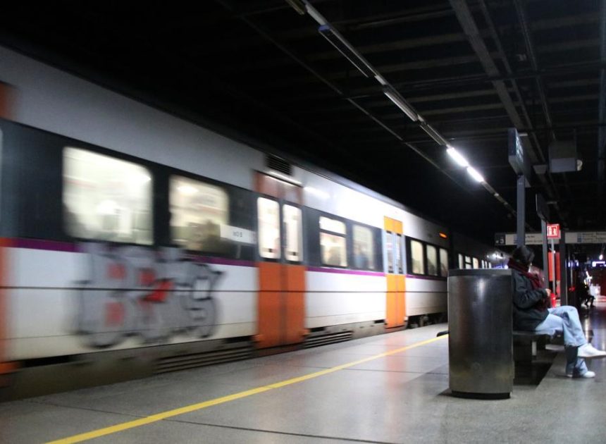 Desconvocada la huelga de Renfe y Adif tras alcanzar un acuerdo por el que Rodalies no saldrá del grupo