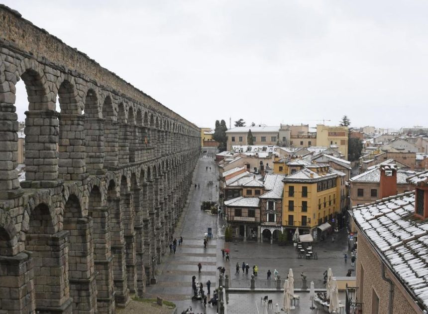 La nieve y la lluvia dejan avisos amarillos en siete comunidades y de color naranja en Guadalajara