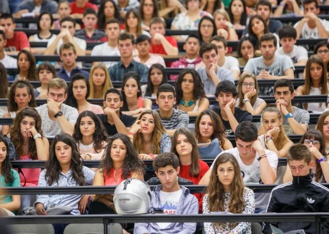 La Región de Murcia es la comunidad que menos aporta a sus estudiantes Eramus+: «No da ni para un café al día»