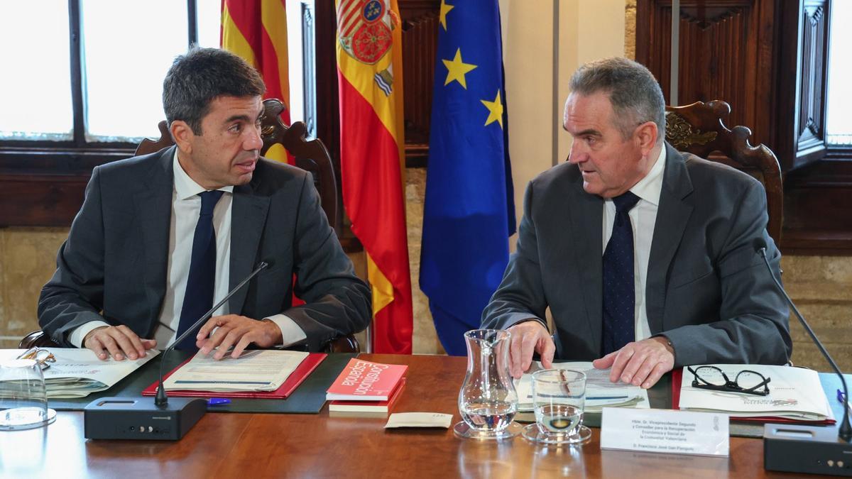 La consultora PWC cobra entre 110.000 y 160.000 euros al mes por hacerle el plan de reconstrucción al Gobierno de Mazón