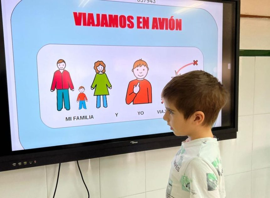 Colegios murcianos comprometidos con el autismo: «No todo el mundo sabe cómo abordarlo»