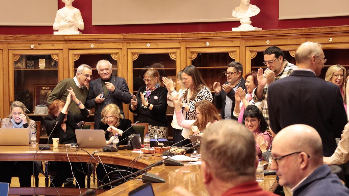 Rosa Bolea se convierte en la primera rectora de la Universidad de Zaragoza: «Hemos hecho historia»