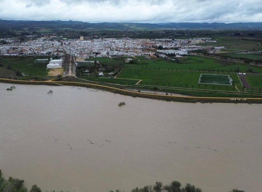 Un desaparecido en Málaga, desalojos en Sevilla y 10 ríos en nivel rojo en Andalucía en puertas de que llegue otro temporal