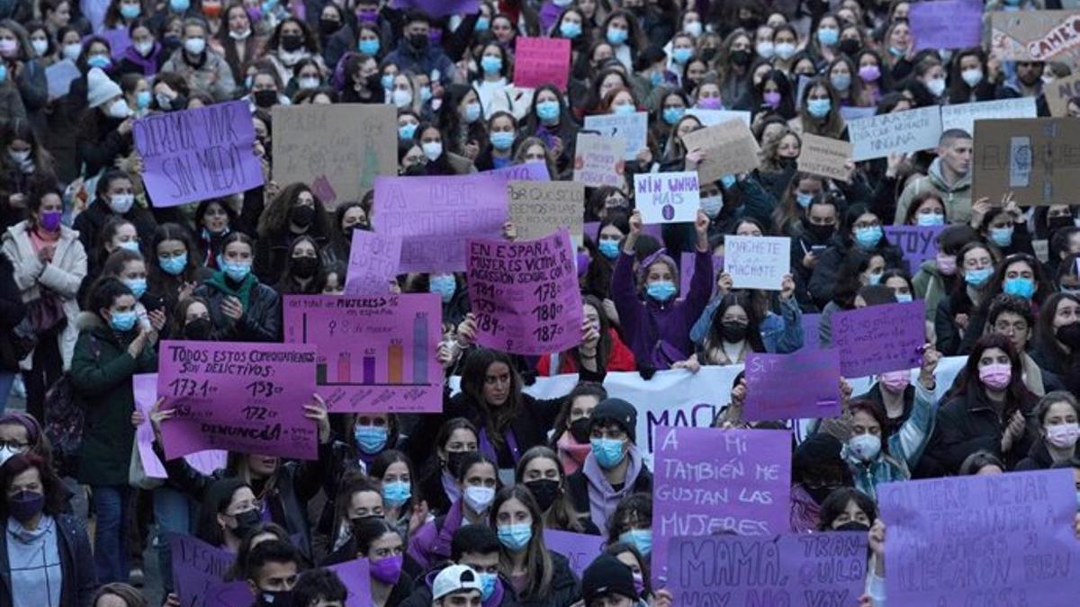 Guía para no perderte el 8M: horario y recorrido de las manifestaciones