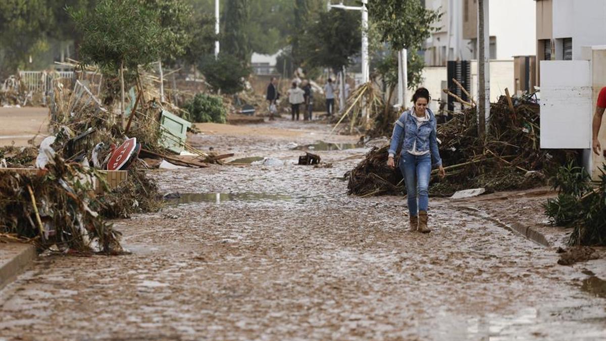 El informe de Aemet remitido a la jueza contradice a la Generalitat al afirmar que hubo cuatro recesos en el Cecopi