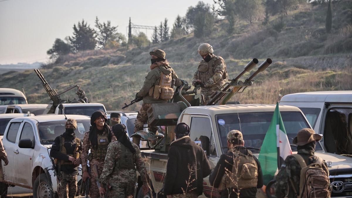 Decenas de muertos en choques entre las nuevas autoridades de Siria y milicianos fieles al exrégimen de Al Asad