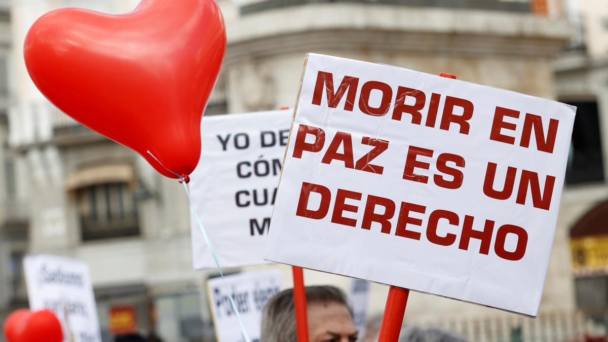 La joven con la eutanasia suspendida defiende ante la jueza y Abogados Cristianos su derecho a morir dignamente