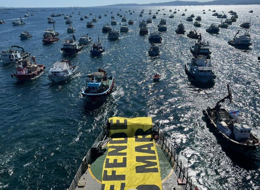 Más de 500 barcos y «miles de personas» por tierra para la primera gran protesta tras la luz verde de la Xunta a Altri