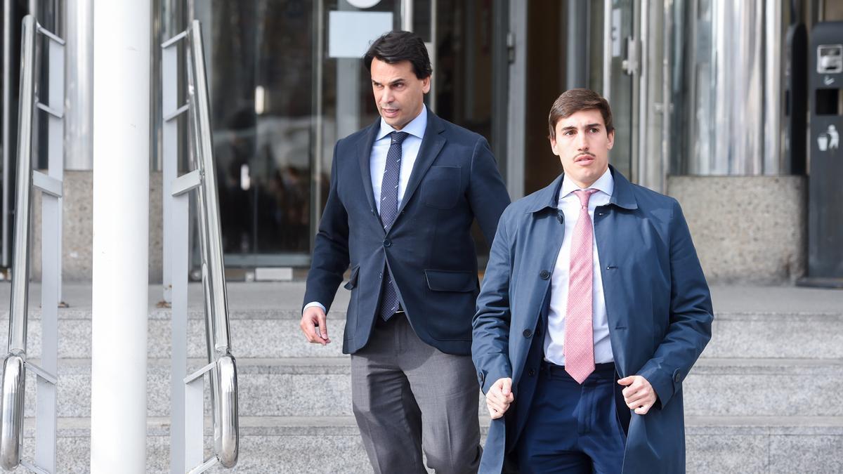 Las peritos de Hacienda ratifican ante la jueza que la pareja de Ayuso usó facturas falsas para defraudar 350.000 euros