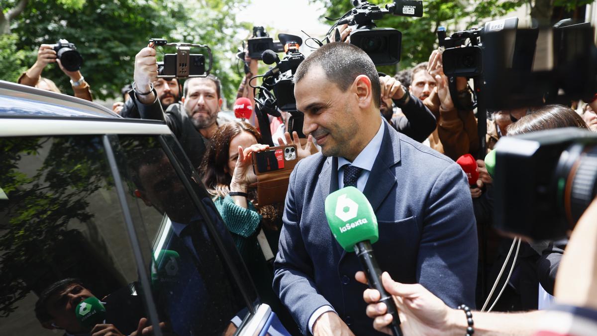 El objetivo final de la pareja de Ayuso: pactar para evitar la cárcel pero que no se le llame «defraudador confeso»