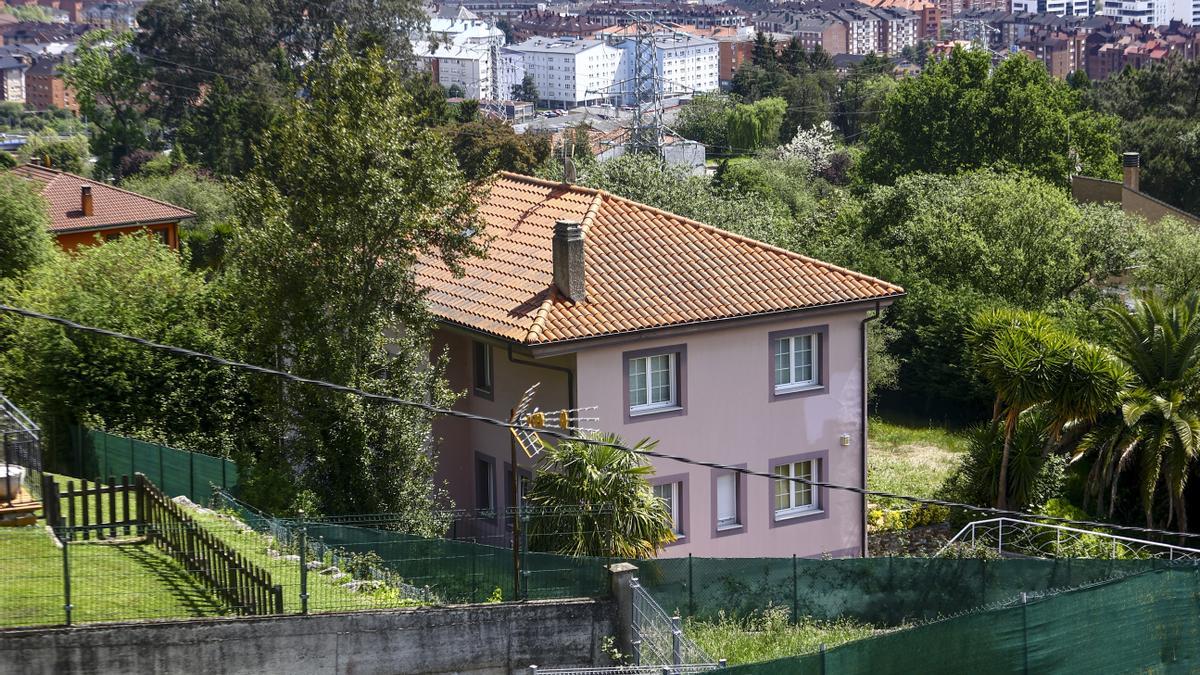 La familia ‘del chalé de los horrores’ de Oviedo se confinó por miedo a la pandemia y vivía aislada desde 2021