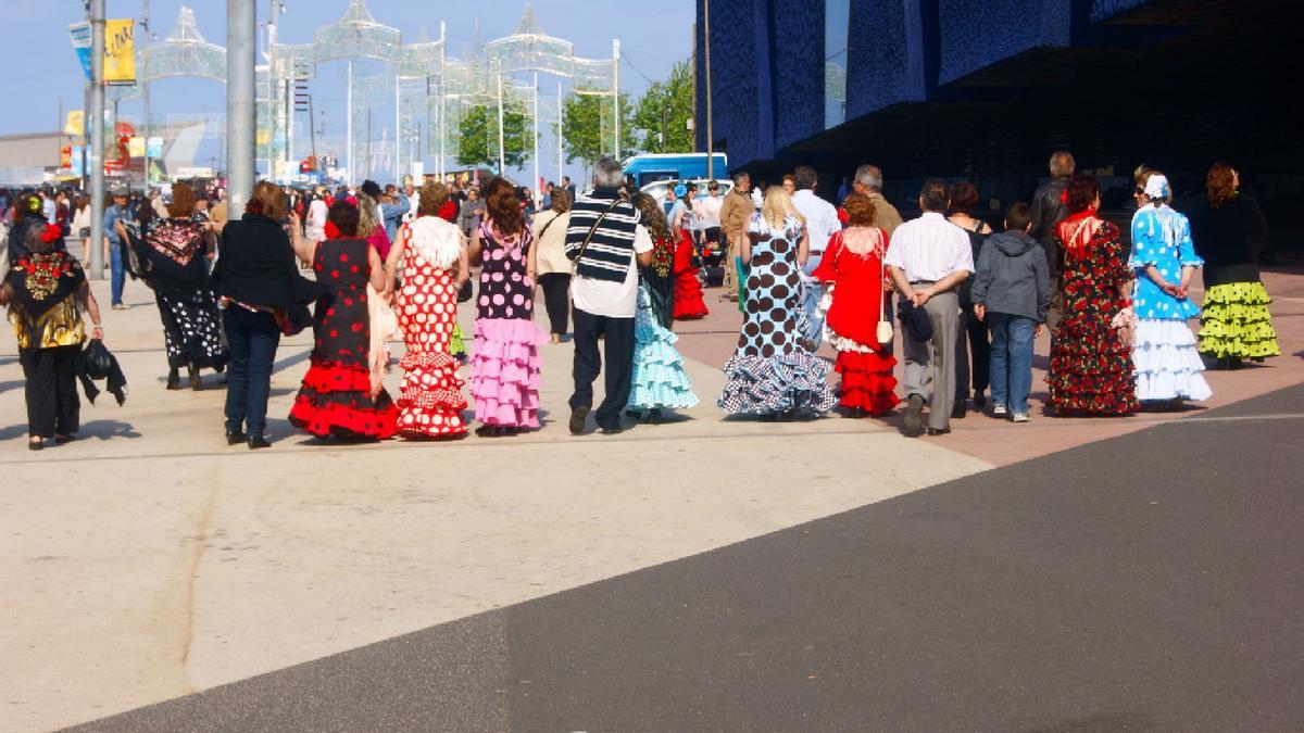 La Feria de Abril de Barcelona da marcha atrás en su intención de cobrar la entrada tras las quejas de feriantes y asistentes