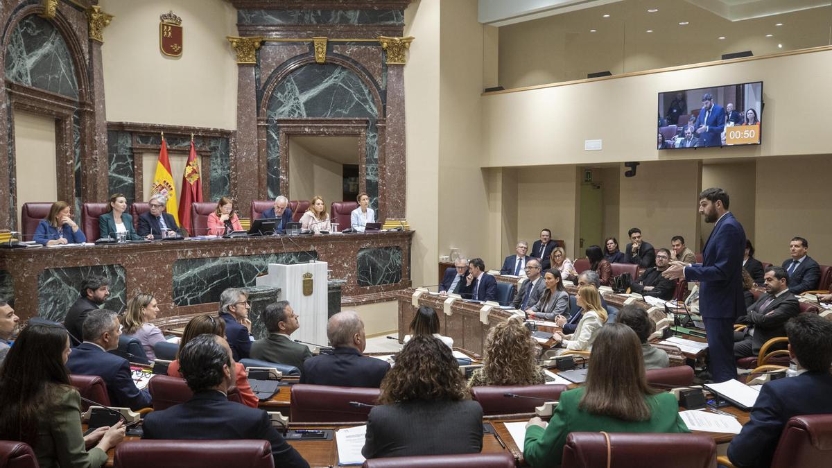 Medio año sin apenas ruedas de prensa en la Asamblea de la Región de Murcia: “Los políticos han dejado de rendir cuentas”