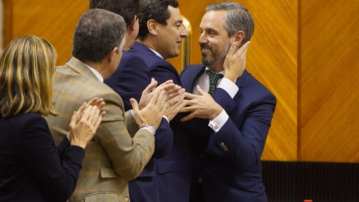 El juzgado apunta por primera vez al Consejo de Gobierno andaluz que retiró el control previo a los contratos sanitarios