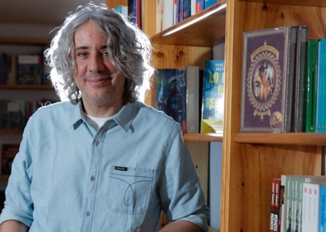 Ignacio Valenzuela, novelista: «Mi marido y yo tenemos una maleta preparada por si hay que salir pitando de Estados Unidos”