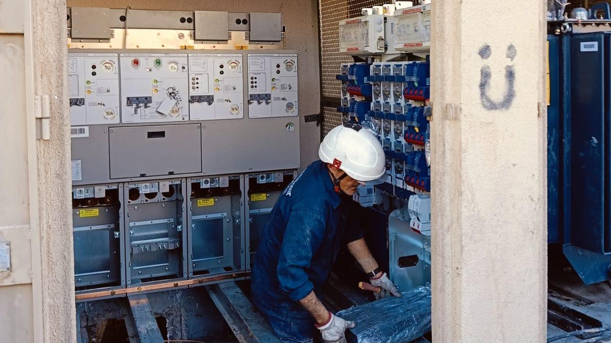 Marihuana, fraude eléctrico y «sensación de abandono», el caldo de cultivo tras los cortes de luz en barrios de Andalucía
