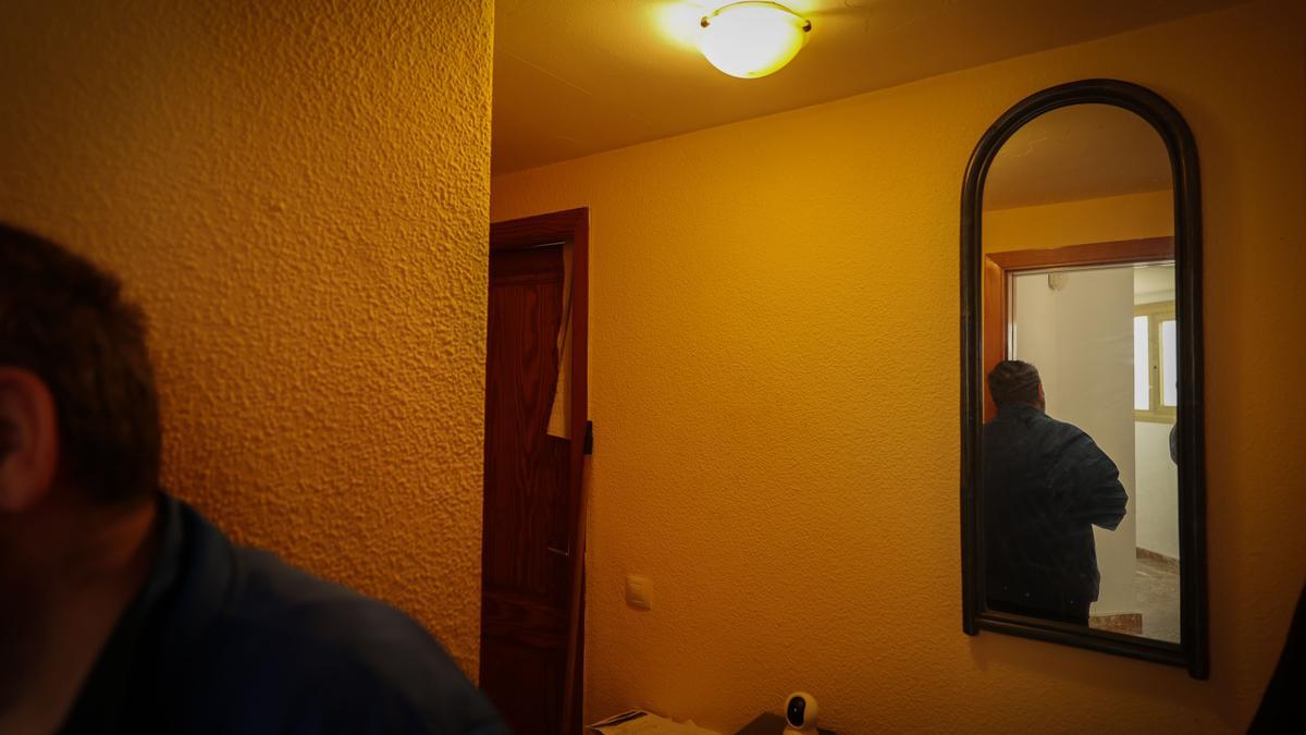 «Tengo miedo de que el banco me okupe la casa»: Antonio vive una pesadilla por culpa de una inmobiliaria