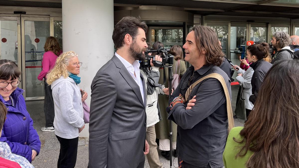 La ‘conspiranoia’ entra en el ‘caso DANA’: Rubén Gisbert ejerce de abogado tras su despido del programa de Iker Jiménez