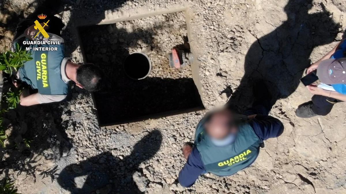 La Guardia Civil Investiga una familia de Sevilla por convertir en regadío 400 hectáreas de secano con pozos ilegales