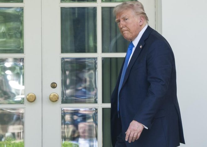 Trump insiste en eliminar la exención de impuestos de Harvard