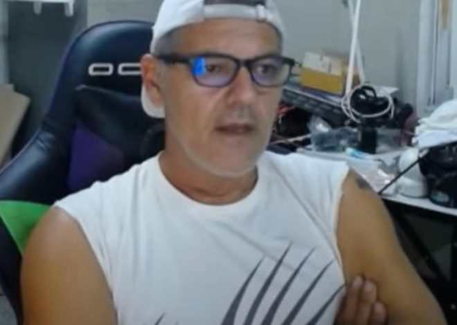 Frank Cuesta reaparece en un directo: «Hoy he puesto un vídeo de un guion que se me mandó»