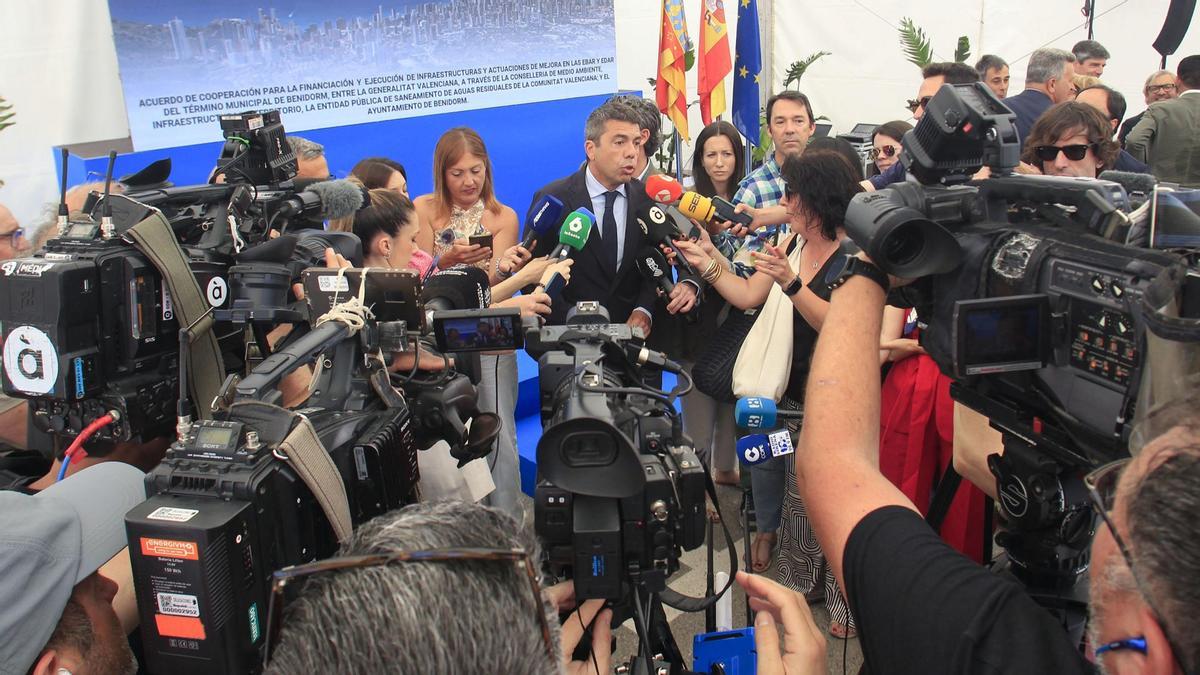 Mazón dice que se enteró el viernes, siete meses después de la DANA, de que las víctimas querían reunirse con él